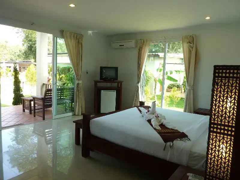 วิลล่าคู่ที่ดูกว้างขวางและโอ่โถง